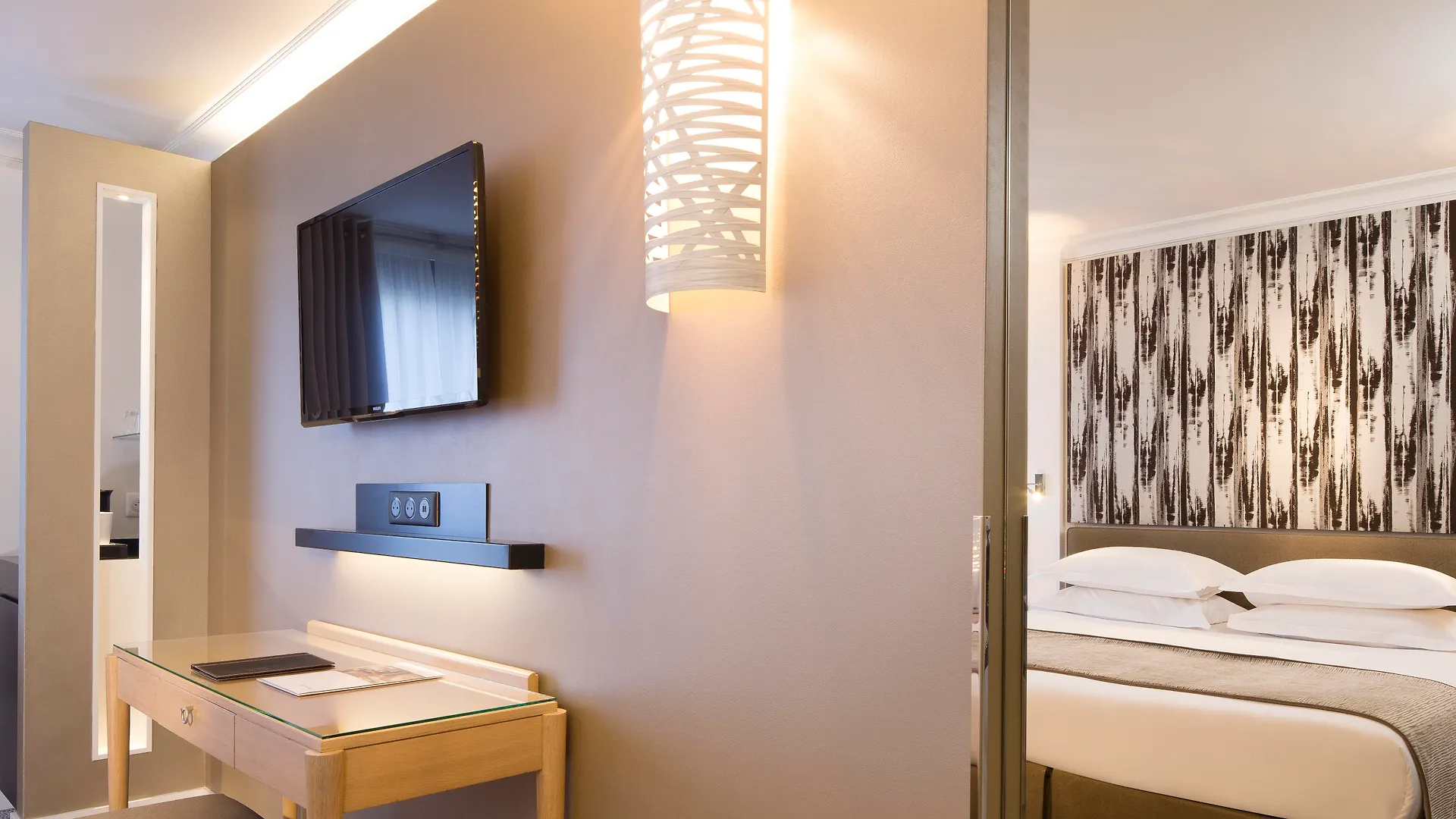 Garden-elysée Hotel 4*