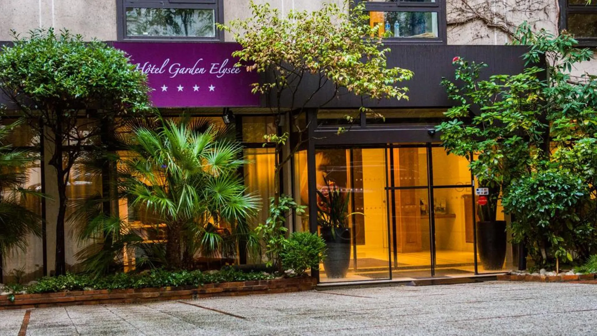 Garden-elysée Hotel 4*