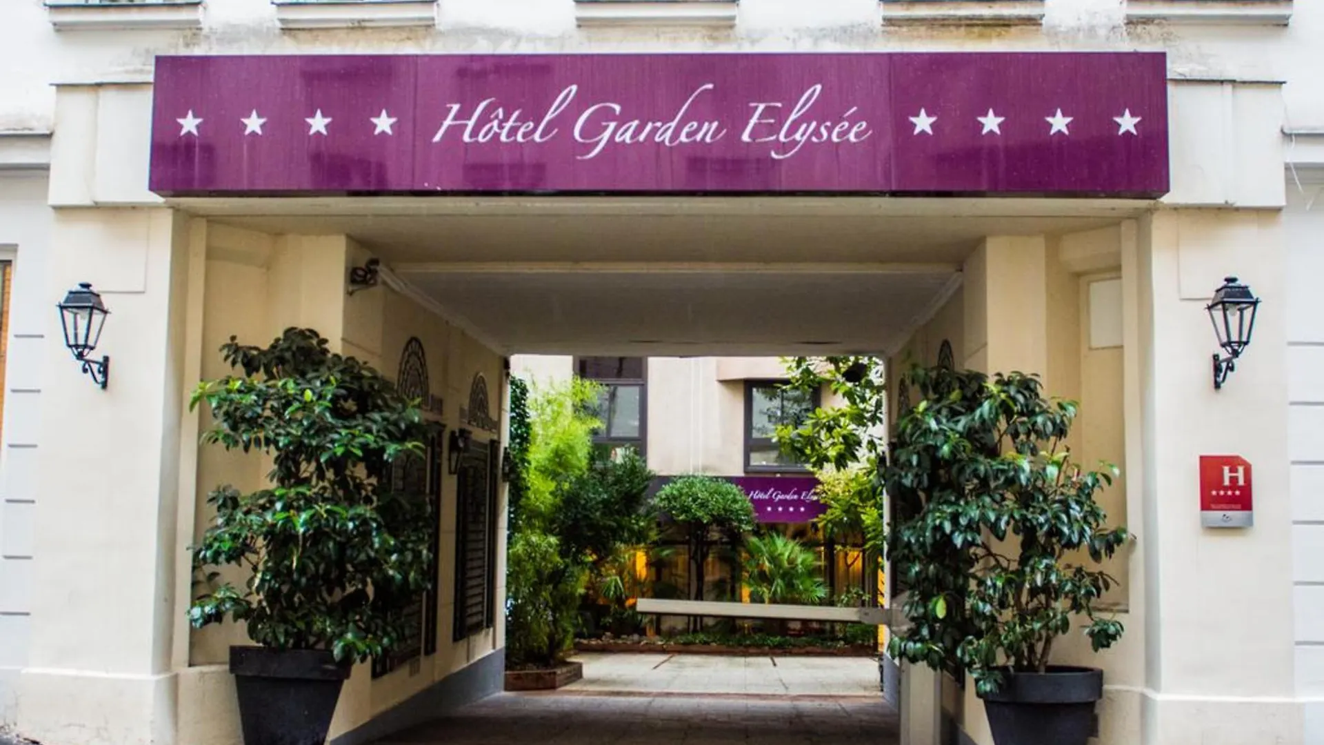 Garden-elysée Hotel 4*