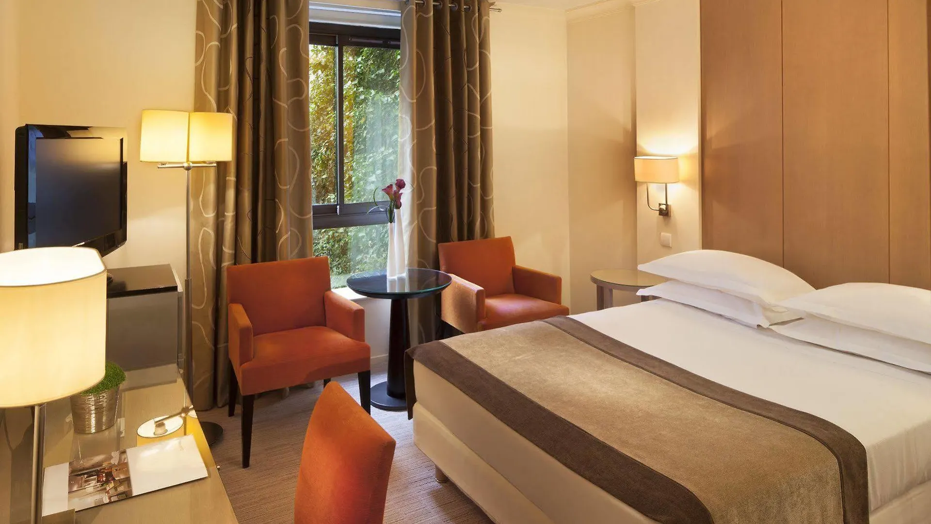 Garden-elysée 4* Paris